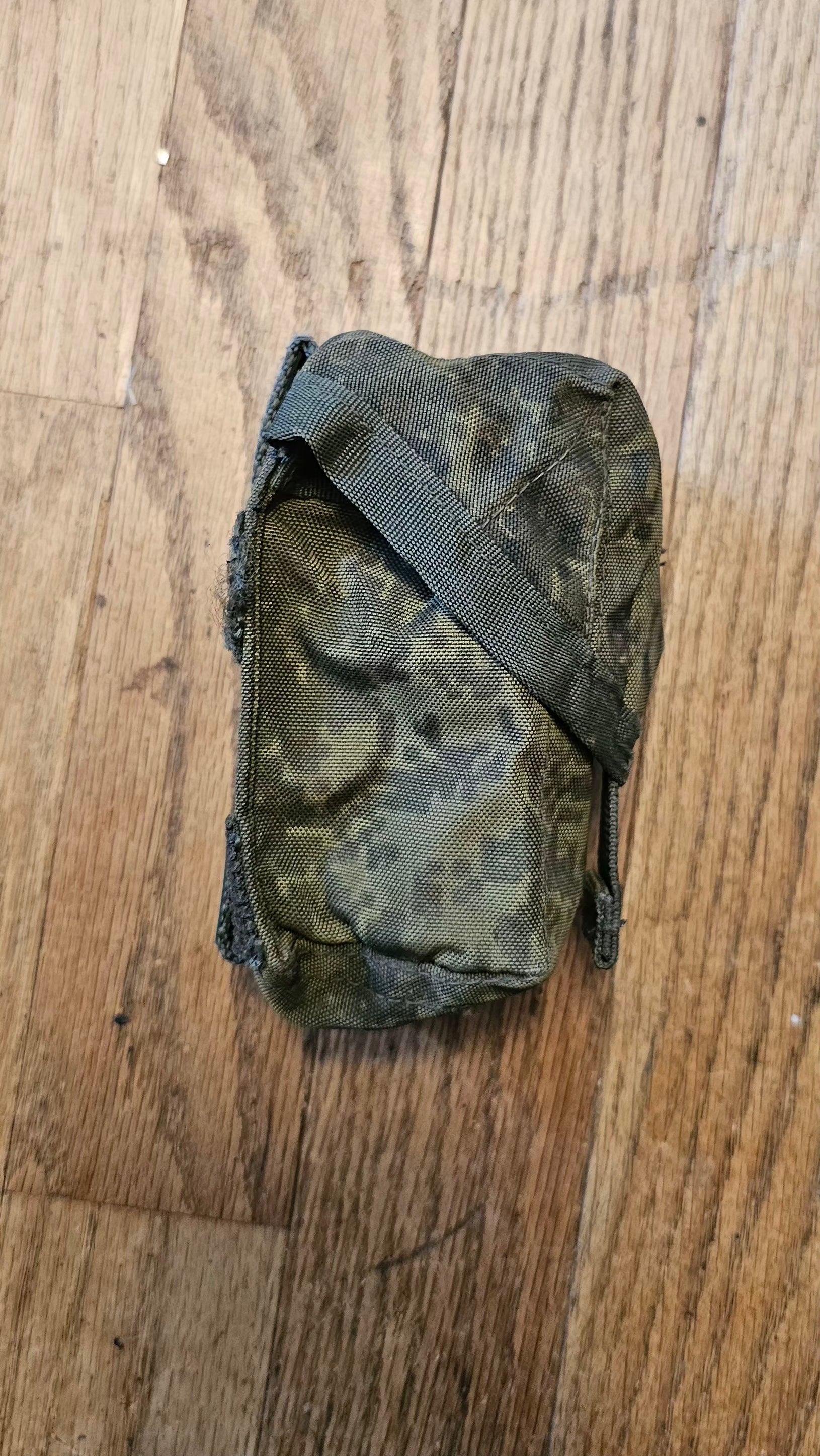 Russian Army Grenade Pouch - EMR Camo