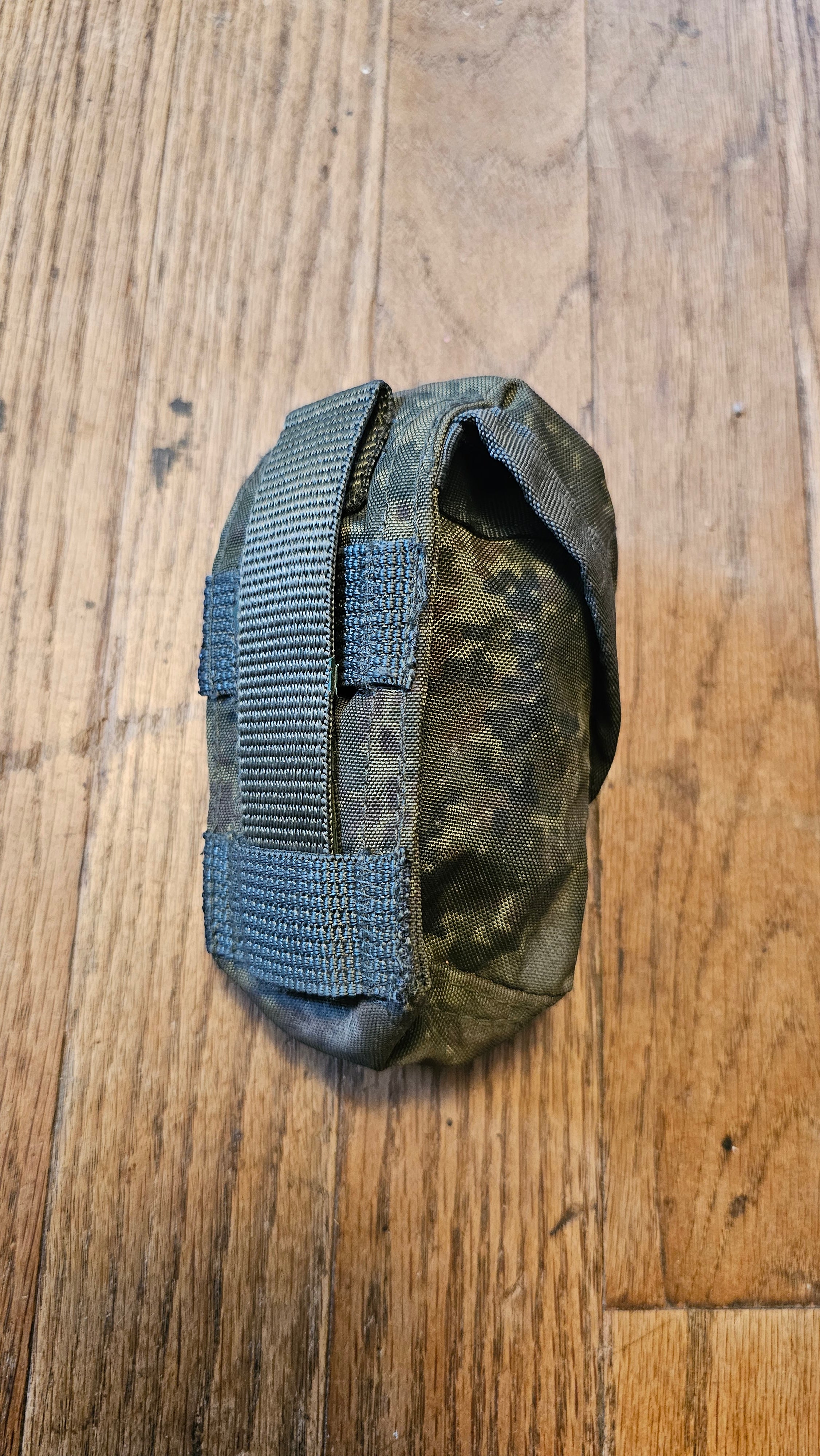 Russian Army Grenade Pouch - Old Gen - EMR Camo
